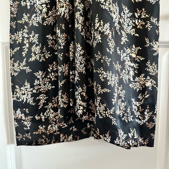 NWT Vince Brand Black and Cream Floral Long Sleeve Dress - Size XS - Picture 11 of 15